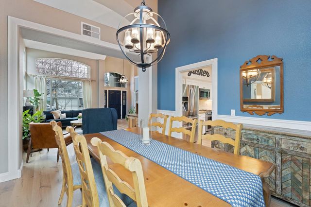 683 Fifteen Mile Dr, Roseville, CA 95678