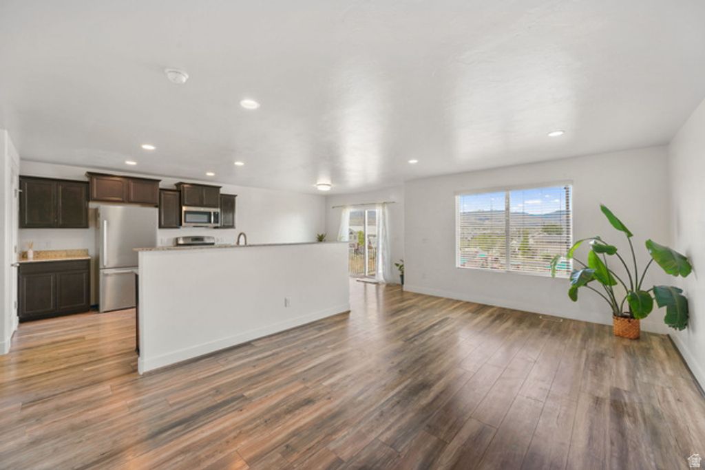 Image 2 of property listing at 15018 S GALLANT DR, Bluffdale, UT 84065