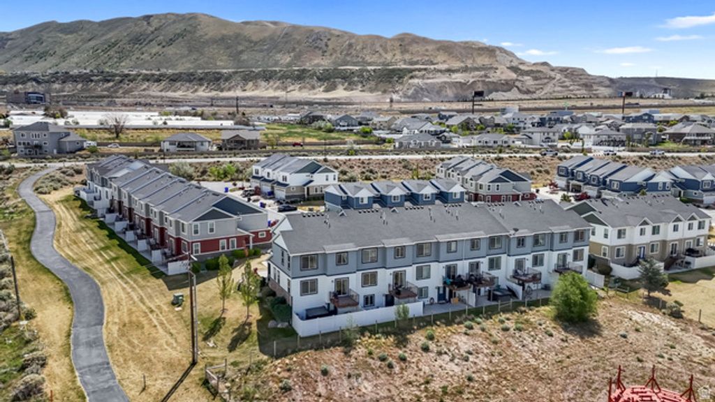 Image 25 of property listing at 15018 S GALLANT DR, Bluffdale, UT 84065