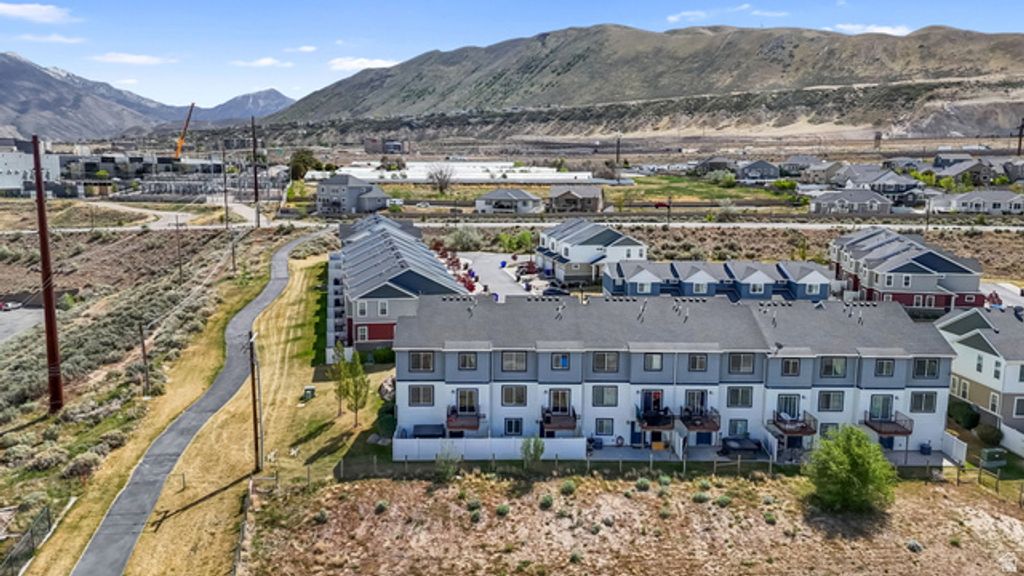 Image 26 of property listing at 15018 S GALLANT DR, Bluffdale, UT 84065