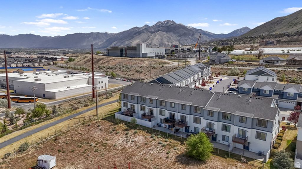 Image 27 of property listing at 15018 S GALLANT DR, Bluffdale, UT 84065