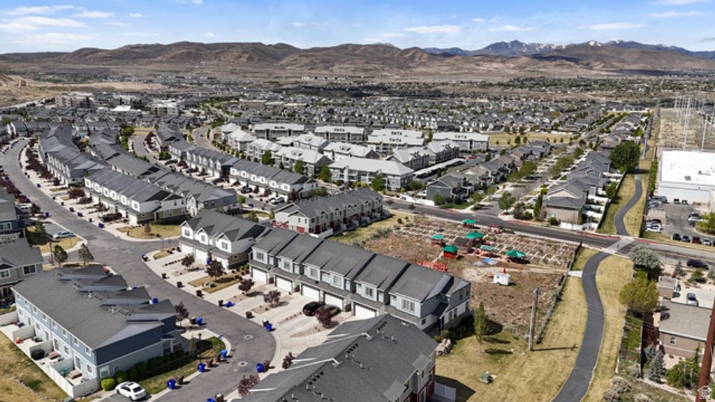 Image 28 of property listing at 15018 S GALLANT DR, Bluffdale, UT 84065