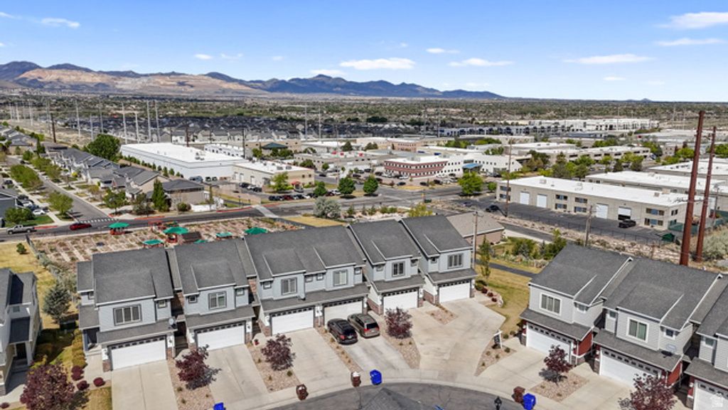 Image 30 of property listing at 15018 S GALLANT DR, Bluffdale, UT 84065