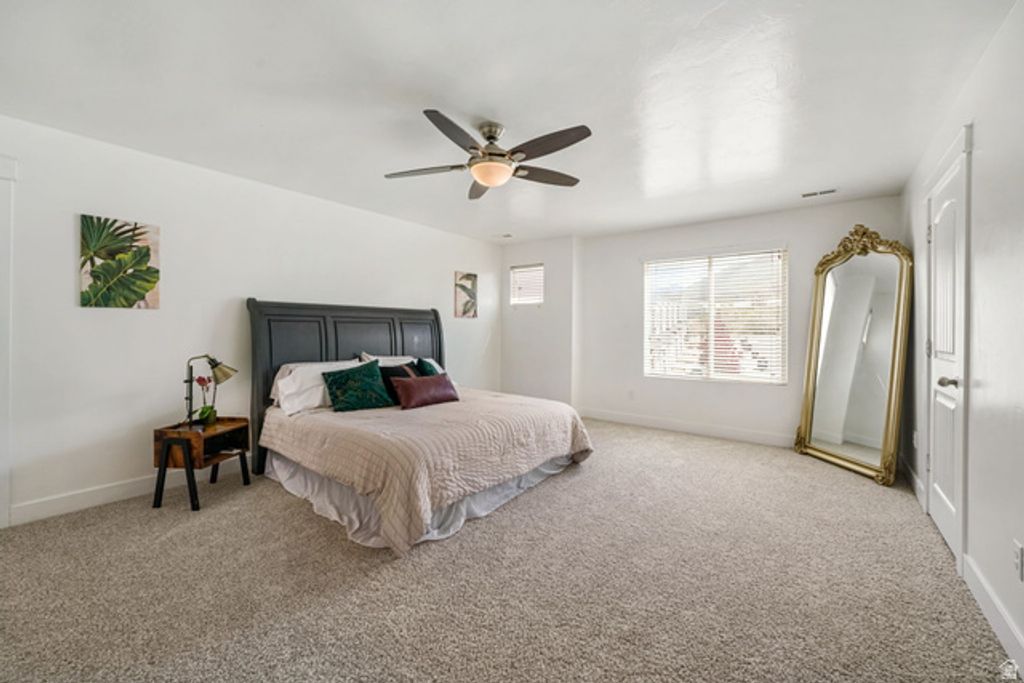 Image 9 of property listing at 15018 S GALLANT DR, Bluffdale, UT 84065