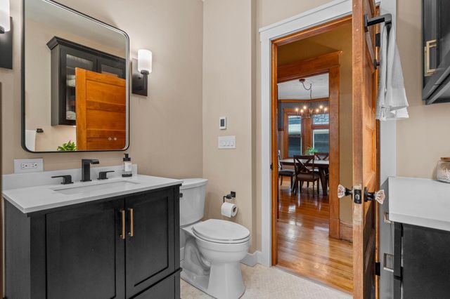 1200 Laurel Avenue, Saint Paul, MN 55104