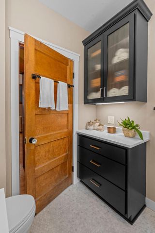 1200 Laurel Avenue, Saint Paul, MN 55104
