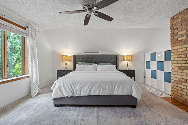 1200 Laurel Avenue, Saint Paul, MN 55104