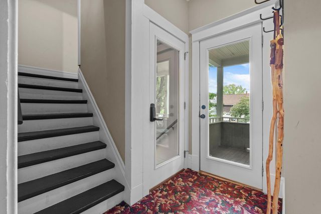 1200 Laurel Avenue, Saint Paul, MN 55104