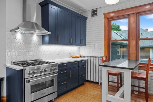 1200 Laurel Avenue, Saint Paul, MN 55104