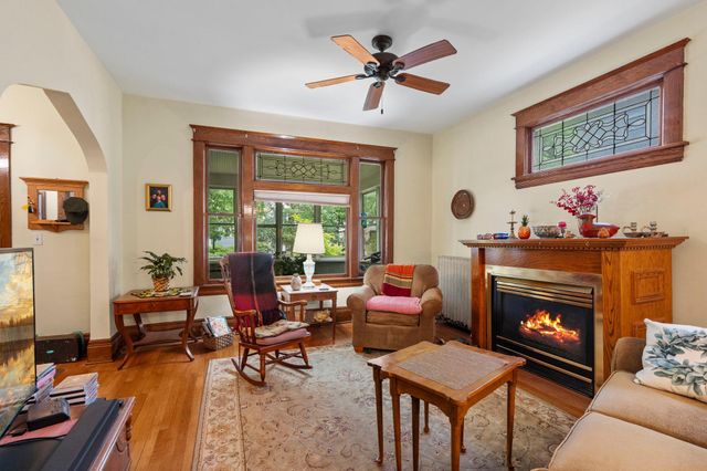 1200 Laurel Avenue, Saint Paul, MN 55104