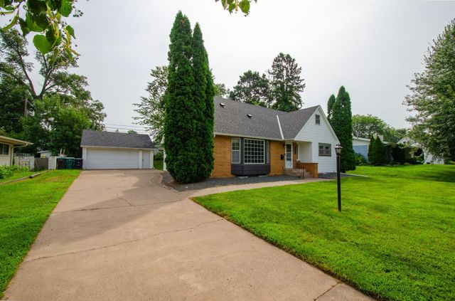828 Cypress Street S, Cambridge, MN 55008