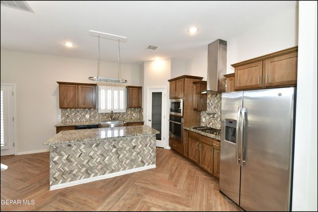 6933 Copper Town Drive, El Paso, TX 79934