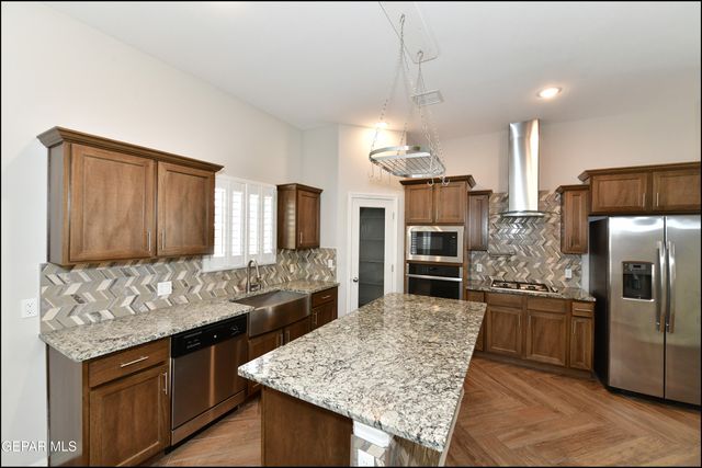 6933 Copper Town Drive, El Paso, TX 79934