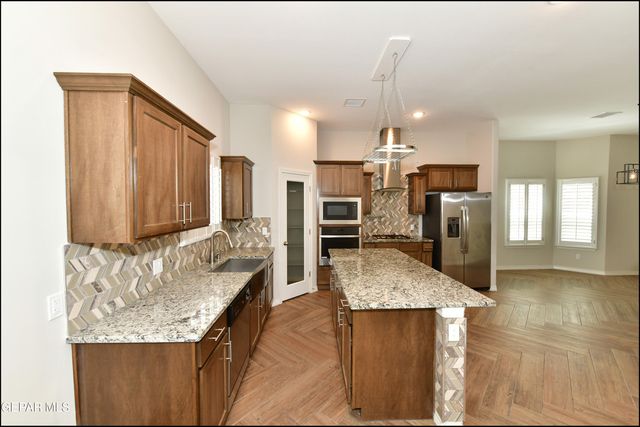 6933 Copper Town Drive, El Paso, TX 79934