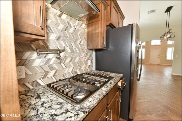 6933 Copper Town Drive, El Paso, TX 79934