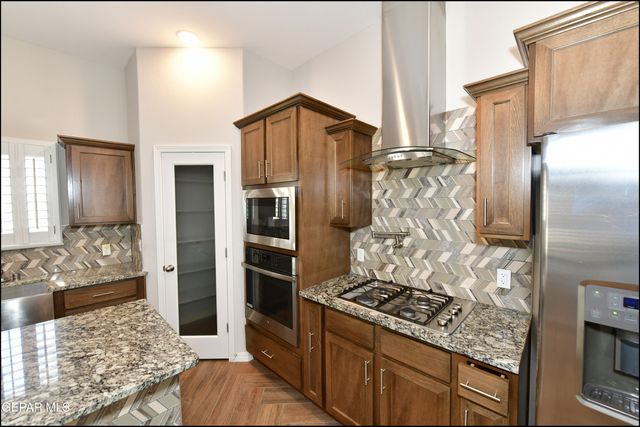 6933 Copper Town Drive, El Paso, TX 79934
