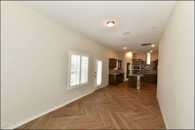 6933 Copper Town Drive, El Paso, TX 79934