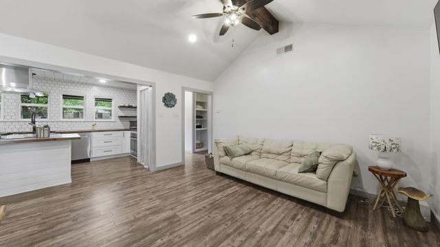 304 Cherry Street, Weatherford, TX 76086
