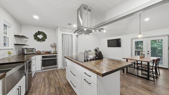 304 Cherry Street, Weatherford, TX 76086
