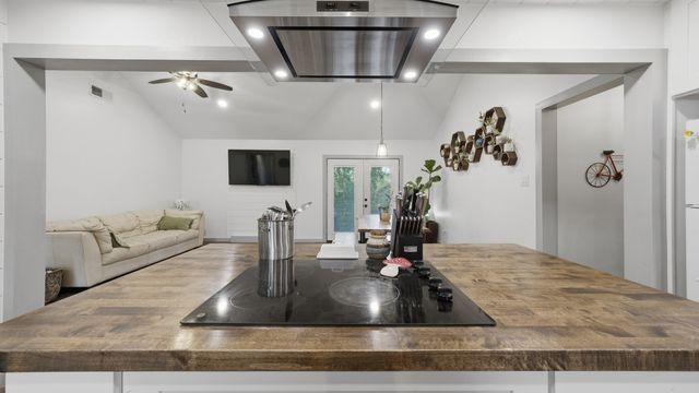 304 Cherry Street, Weatherford, TX 76086