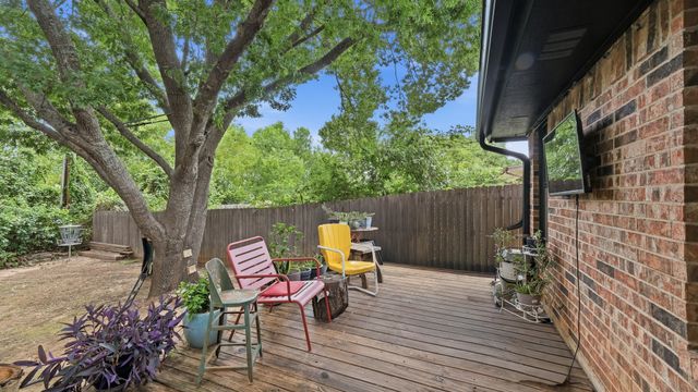 304 Cherry Street, Weatherford, TX 76086
