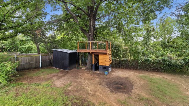 304 Cherry Street, Weatherford, TX 76086