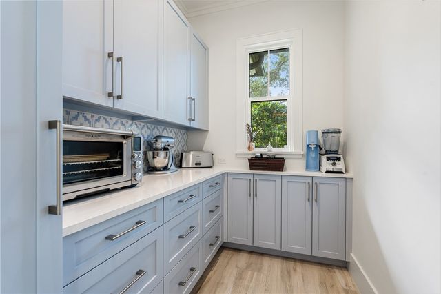 835 Iris Lane, Vero Beach, FL 32963