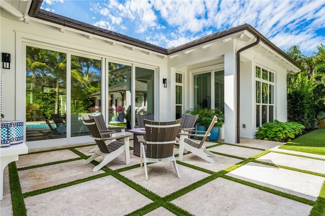 835 Iris Lane, Vero Beach, FL 32963