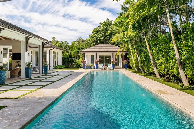 835 Iris Lane, Vero Beach, FL 32963