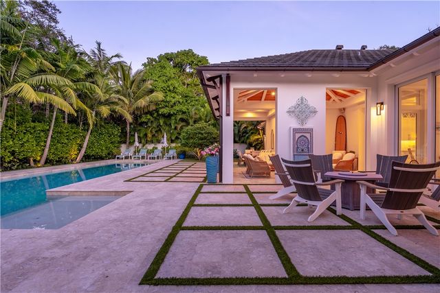 835 Iris Lane, Vero Beach, FL 32963