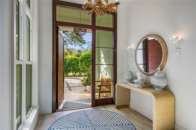 835 Iris Lane, Vero Beach, FL 32963