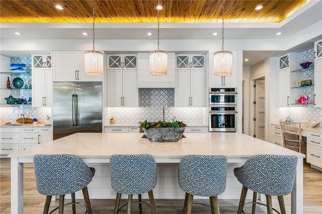 835 Iris Lane, Vero Beach, FL 32963