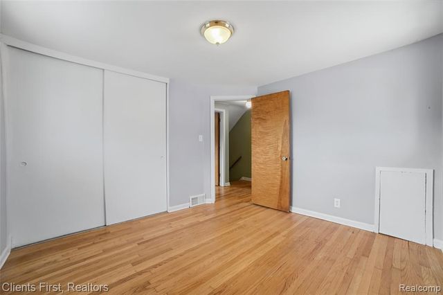 11274 Middlebelt Road, Livonia, MI 48150
