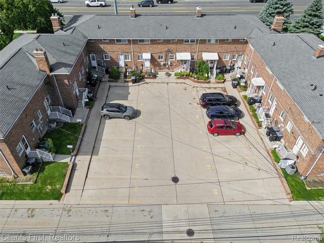 11274 Middlebelt Road, Livonia, MI 48150
