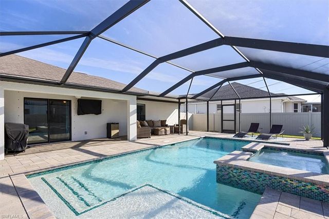 3818 SW 15th PL, Cape Coral, FL 33914