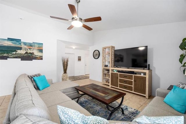 3818 SW 15th PL, Cape Coral, FL 33914