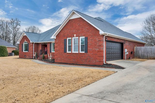 221 Darsey Court, Meridianville, AL 35759