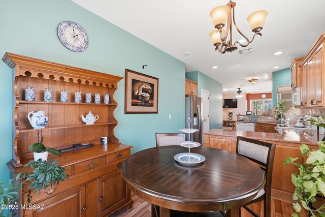 553 W Calle Media Luz, Sahuarita, AZ 85629