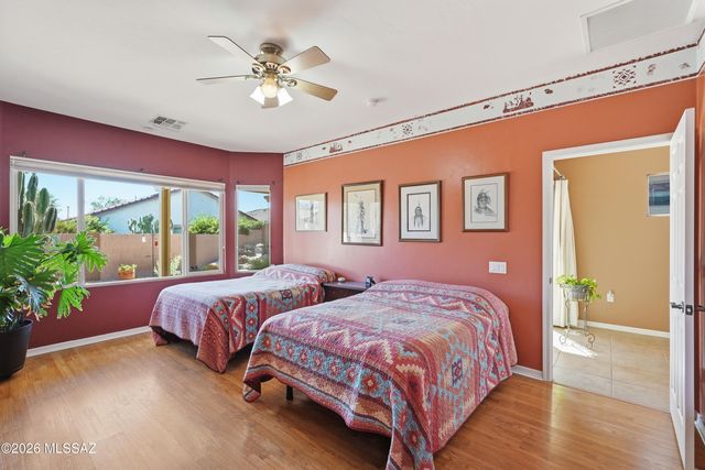 553 W Calle Media Luz, Sahuarita, AZ 85629