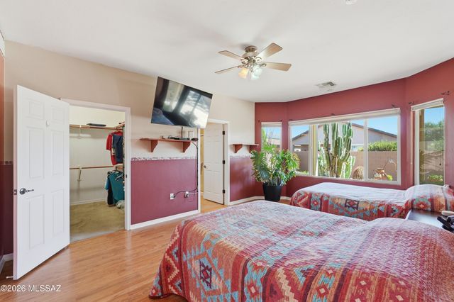 553 W Calle Media Luz, Sahuarita, AZ 85629