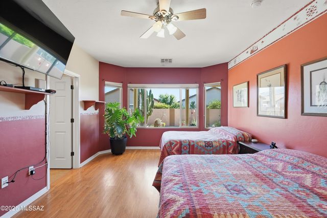 553 W Calle Media Luz, Sahuarita, AZ 85629