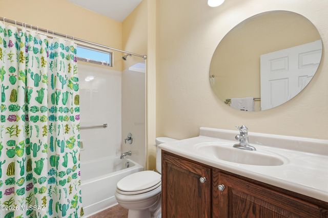 553 W Calle Media Luz, Sahuarita, AZ 85629