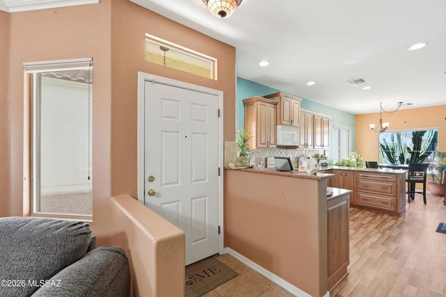553 W Calle Media Luz, Sahuarita, AZ 85629