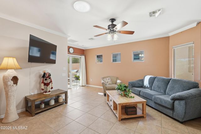 553 W Calle Media Luz, Sahuarita, AZ 85629