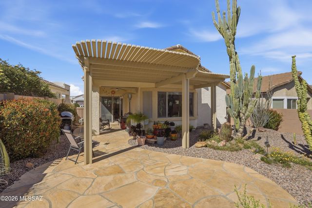 553 W Calle Media Luz, Sahuarita, AZ 85629
