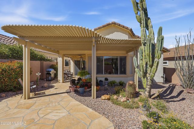 553 W Calle Media Luz, Sahuarita, AZ 85629
