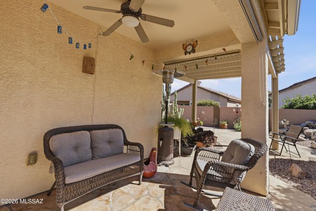 553 W Calle Media Luz, Sahuarita, AZ 85629