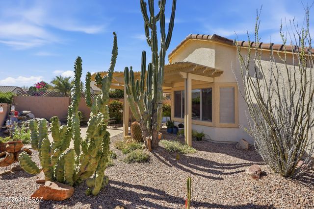 553 W Calle Media Luz, Sahuarita, AZ 85629