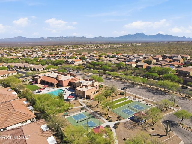 553 W Calle Media Luz, Sahuarita, AZ 85629