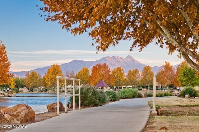 553 W Calle Media Luz, Sahuarita, AZ 85629